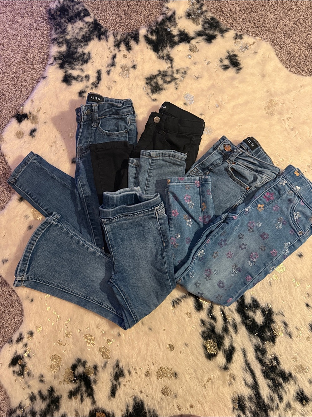 Assorted girls jeans